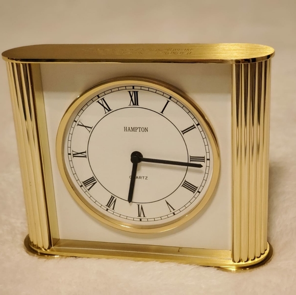 House of Hampton Accents Vintage Hampton Hermle Quartz Mantel Clock